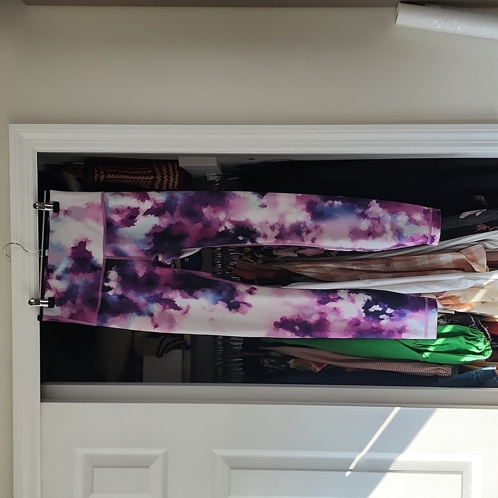 Lululemon leggings size 4